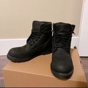 Timberland Man Boots (size 7)